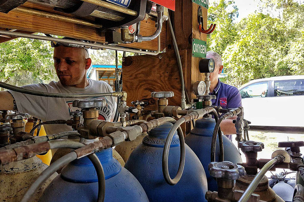 Tekniske dykkerkurser og huledykker kurser med Technical Diving Courses